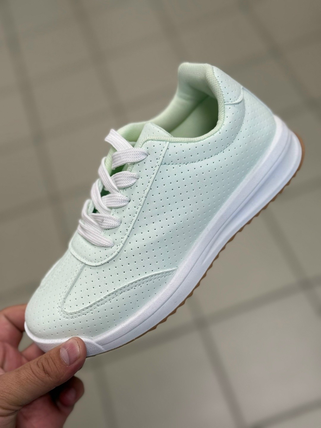 ,кроссовки женскиe,повседневные кроссовки,спортивная ,кроссовка