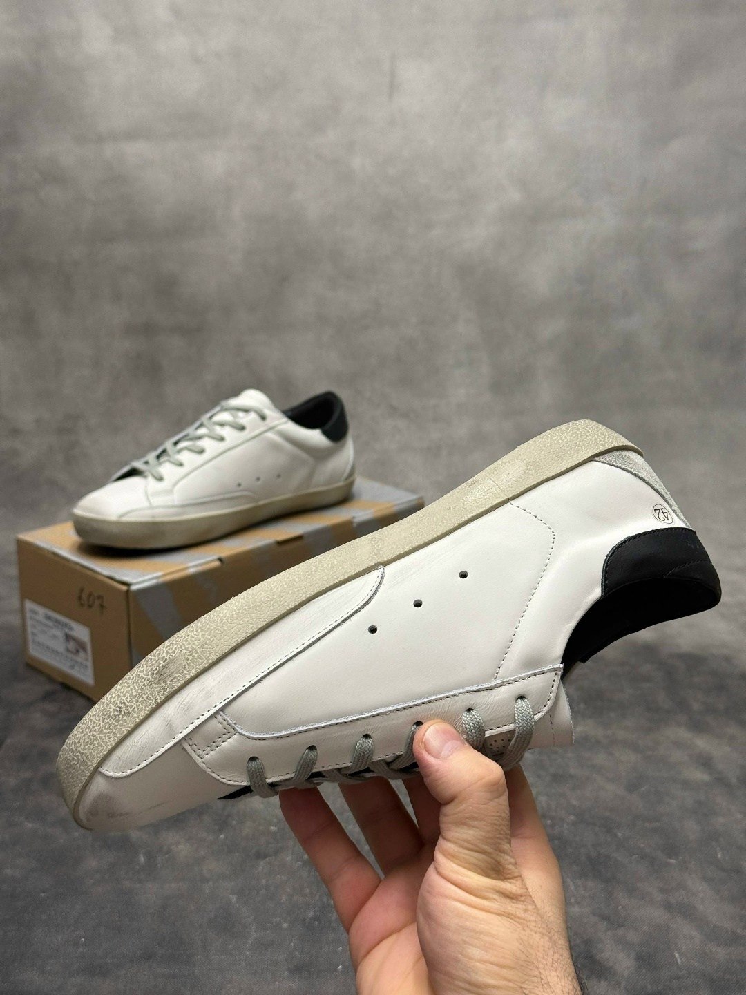 кроссовки golden goose,golden goose superstar,golden goose distressed superstar sneakers,golden goose super star low top sneakers,golden goose superstar leather sneaker white black