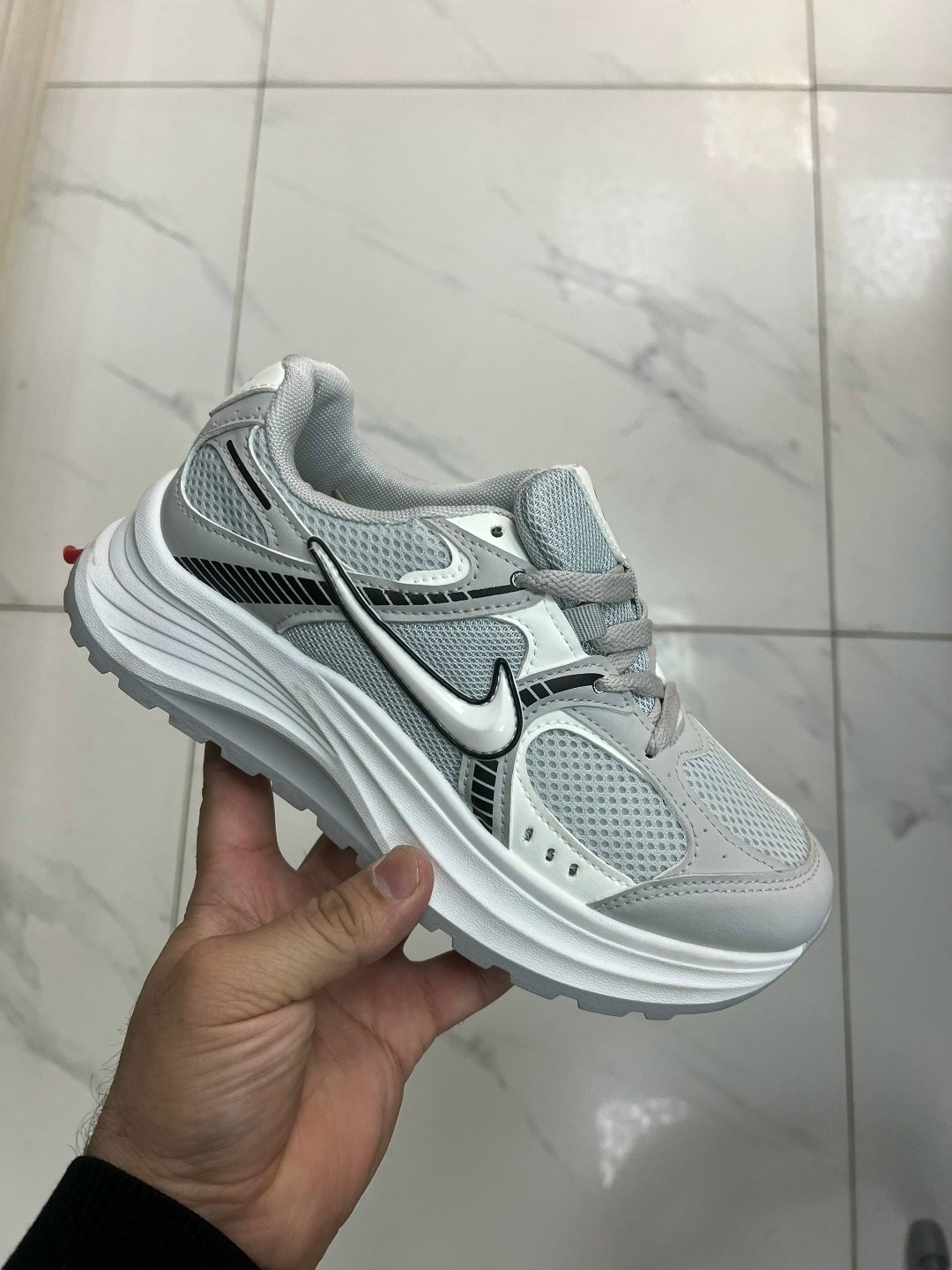 кроссовки женскиe,кроссовки nike,женские кроссовки nike,кроссовки,кроссовки nike initiator