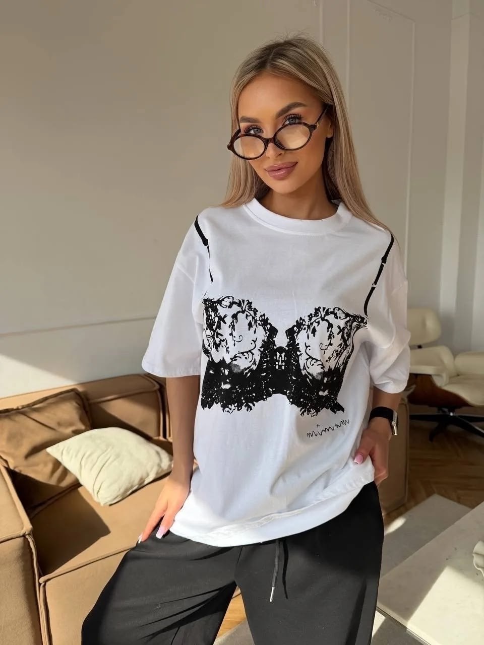 футболки женская оверсайз,футболки модные,женская футболка,футболки оверсайз,футболки женские с принтом