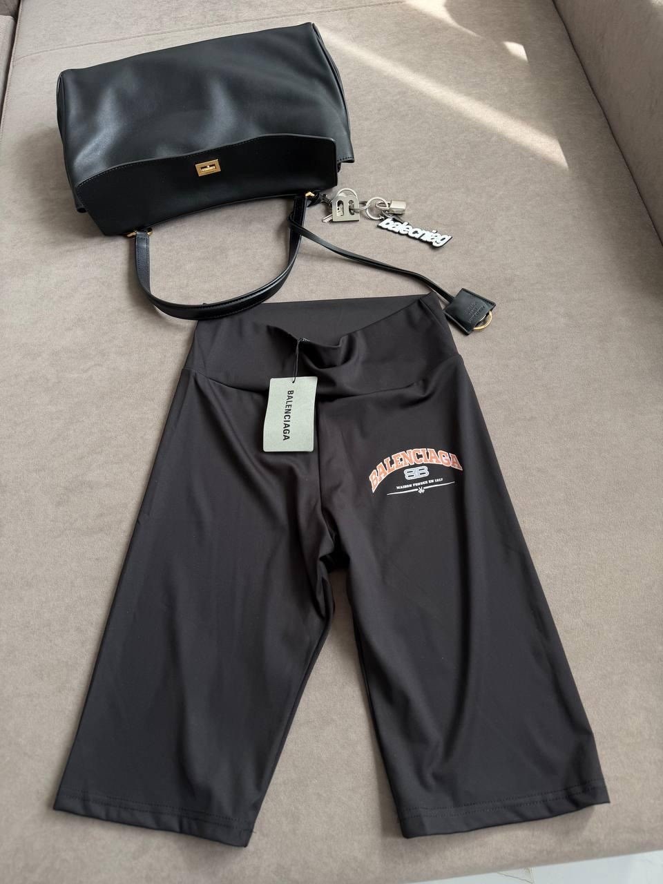 куртка женское balenciaga черный,худи баленсиага,куртка balenciaga,balenciaga оверсайз худи чёрного цвета,balenciaga hoodie