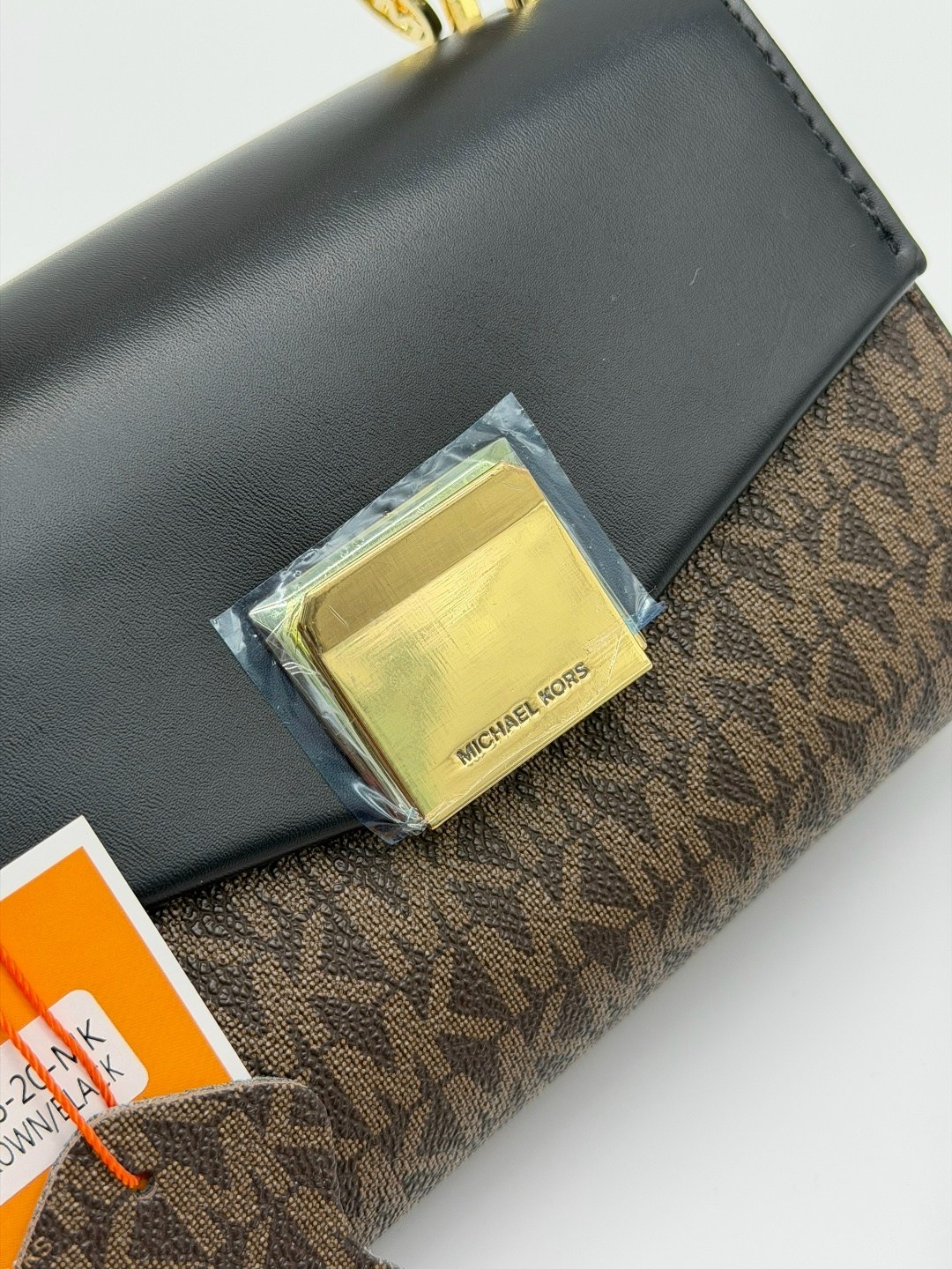 сумка michael kors,michael kors сумка на плечо,сумка кросс-боди средняя michael kors 230136077,женская cумка michael kors,сумка кросс-боди через плечо mk брендовая michael kors 241687005