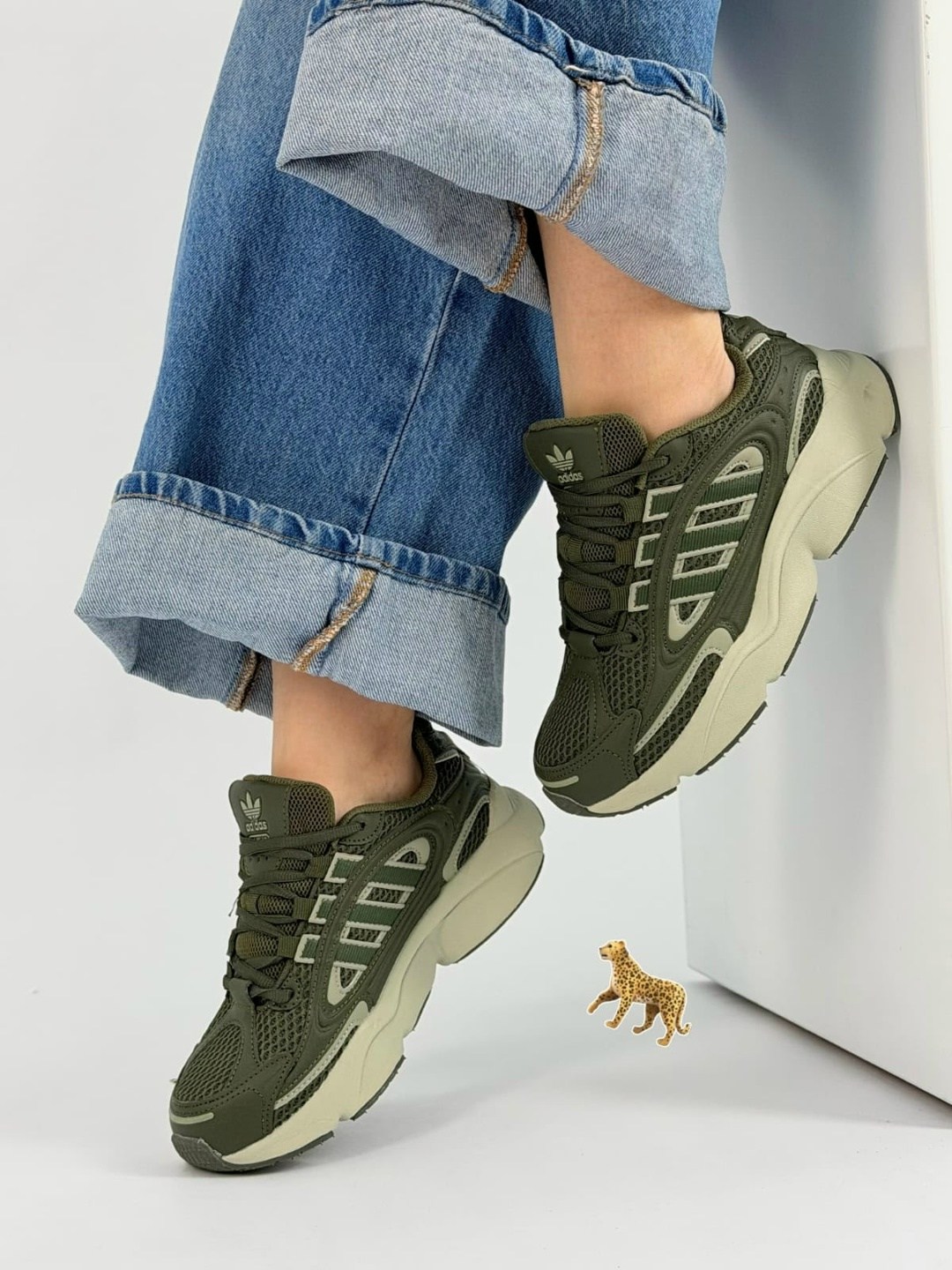 кроссовки adidas,кроссовки,черные кроссовки,кроссовки женские черные,кроссовки женскиe