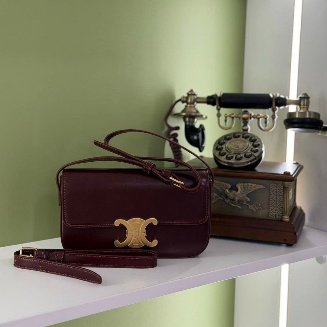 celine сумка на плечо,сумка celine,сумка celine triomphe,женская сумка celine,сумка на плечо багет celine