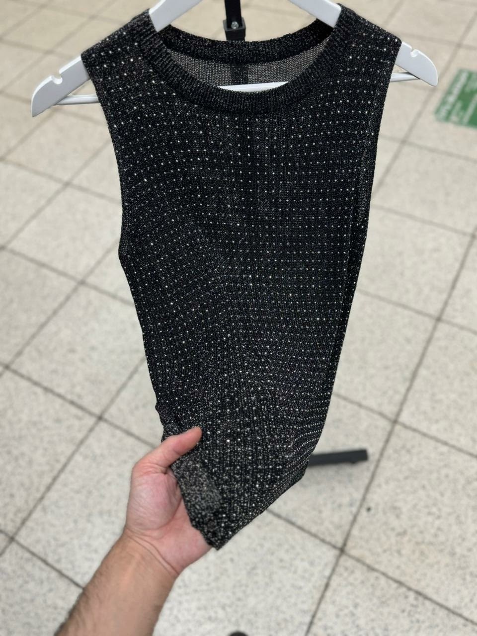 майка со стразами,футболки и топы,топы модные,летние футболки