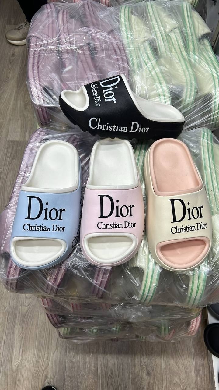 шлепанцы gucci женские,шлепанцы gucci,gucci сланцы,,gucci тапки