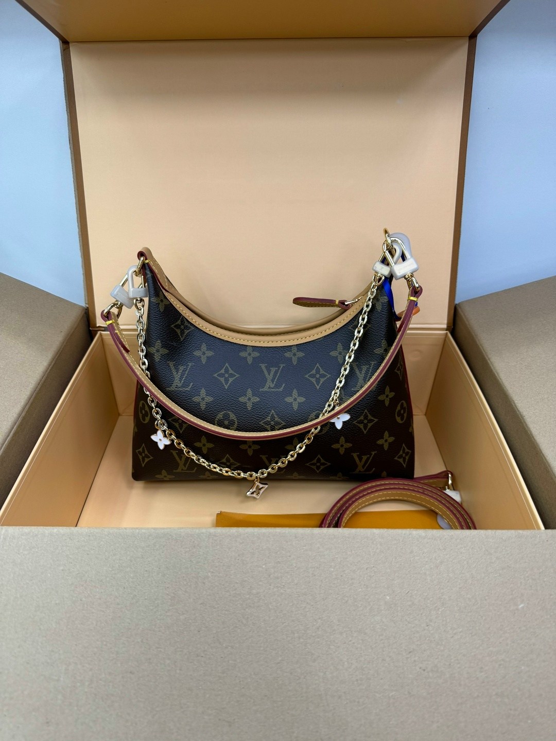 louis vuitton сумка женская,cумка louis vuitton,louis vuitton сумка на плечо,сумки луи виттон,сумка луи виттон монтейн