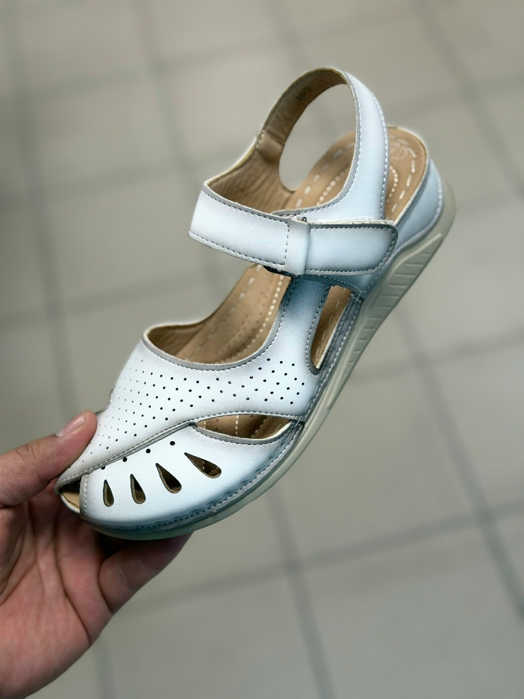 женские босоножки,летние босоножки,стильные босоножки,,сандалии