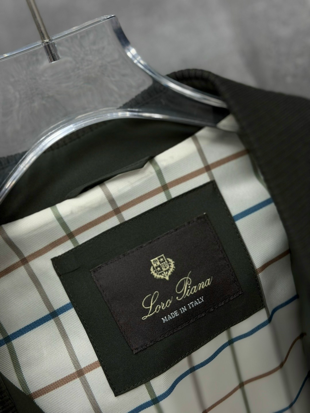 мужская куртка loro piana,кожаная куртка,куртка бомбер,куртка кожаная мужская,мужская куртка бомбер