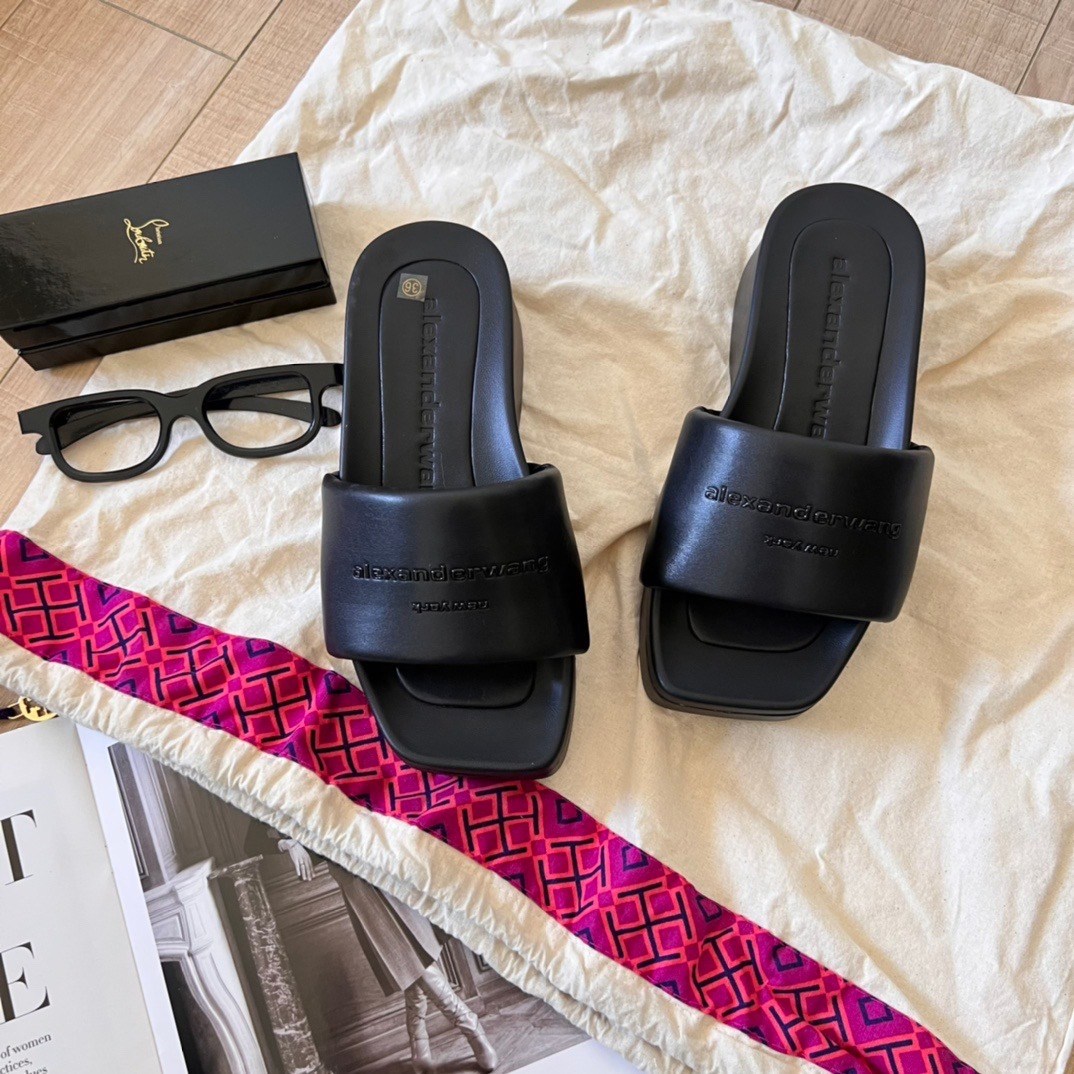 модные тапочки,шлепанцы баленсиага мужские,,шлепанцы женские,мужские шлепанцы