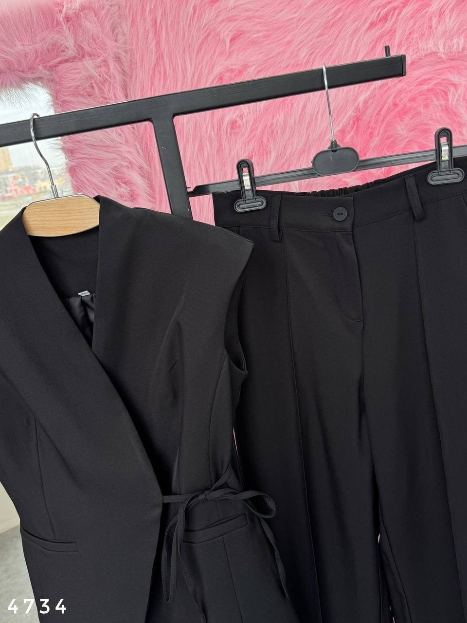 удлиненный жилет,женская жилетка,женские жилеты,костюм с жилетом,приталенный жилет