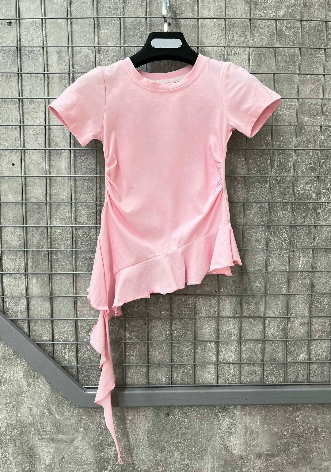 блузка с оборками,футболка с оборками,блузка модная,футболки женская,дизайнерские блузки