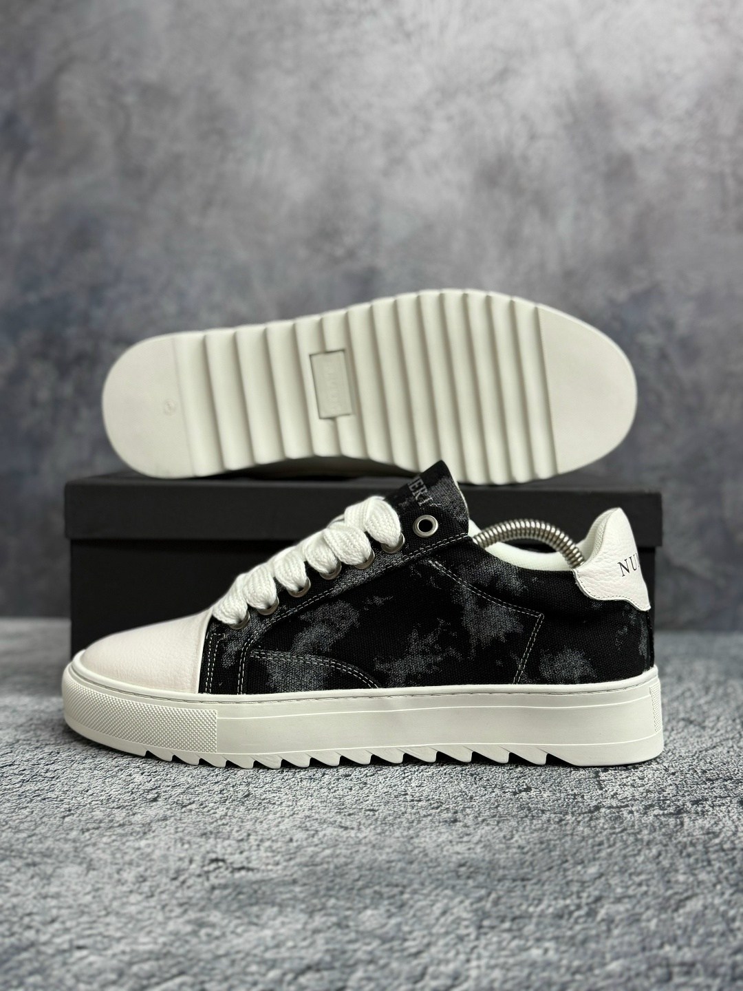 ,модные кроссовки,кеды замшевые,женские кроссовки,повседневные кроссовки