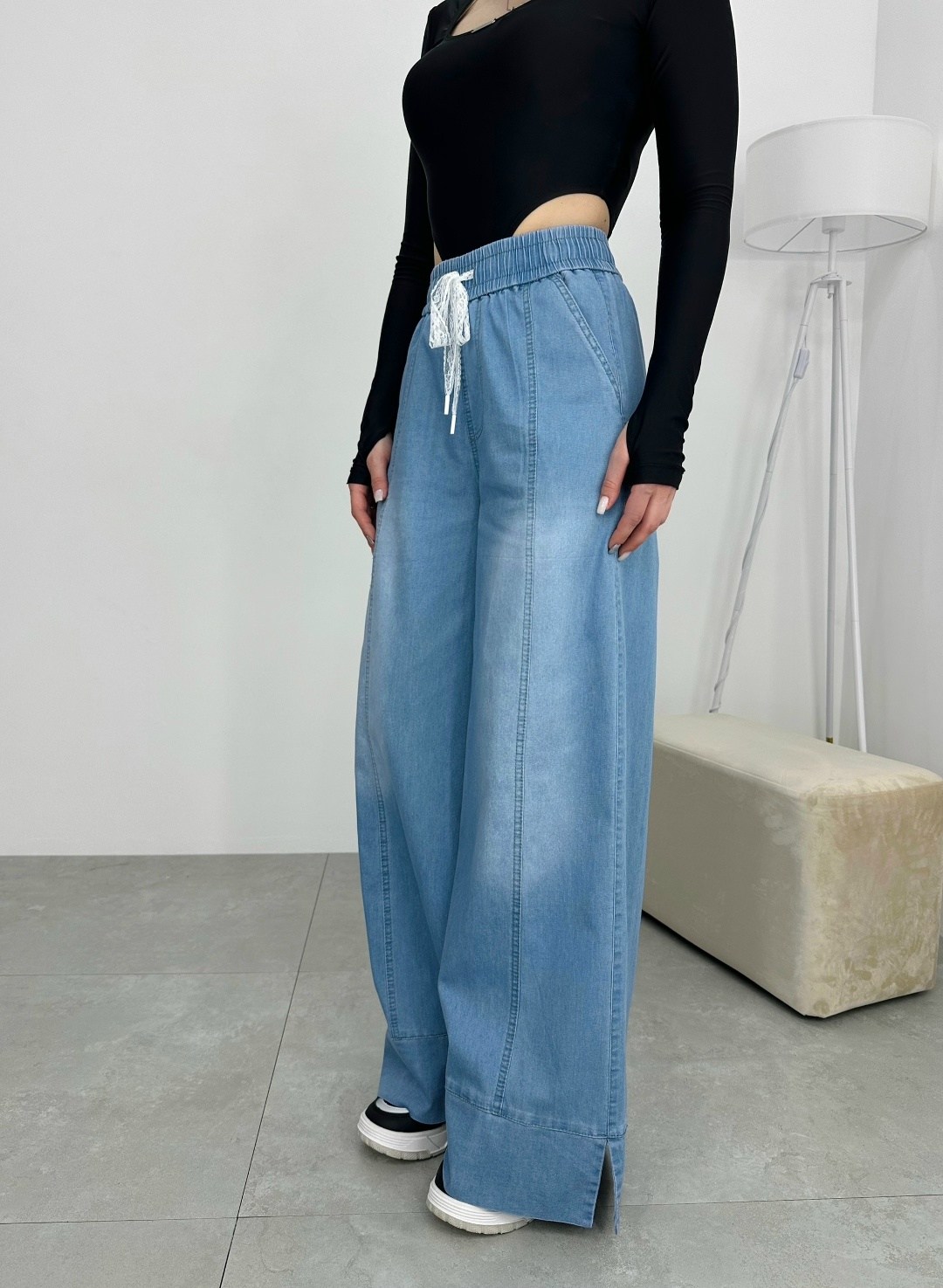 модные джинсы,широкие джинсы,джинсы женские,голубые джинсы,брюки джинсы