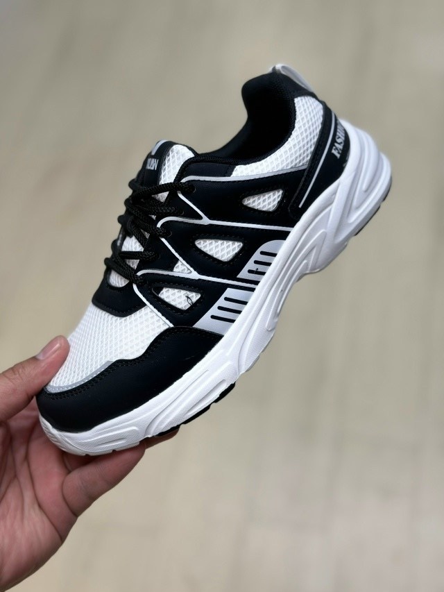 кроссовки,женские кроссовки, кроссовки женские,кроссовки модные,спортивная