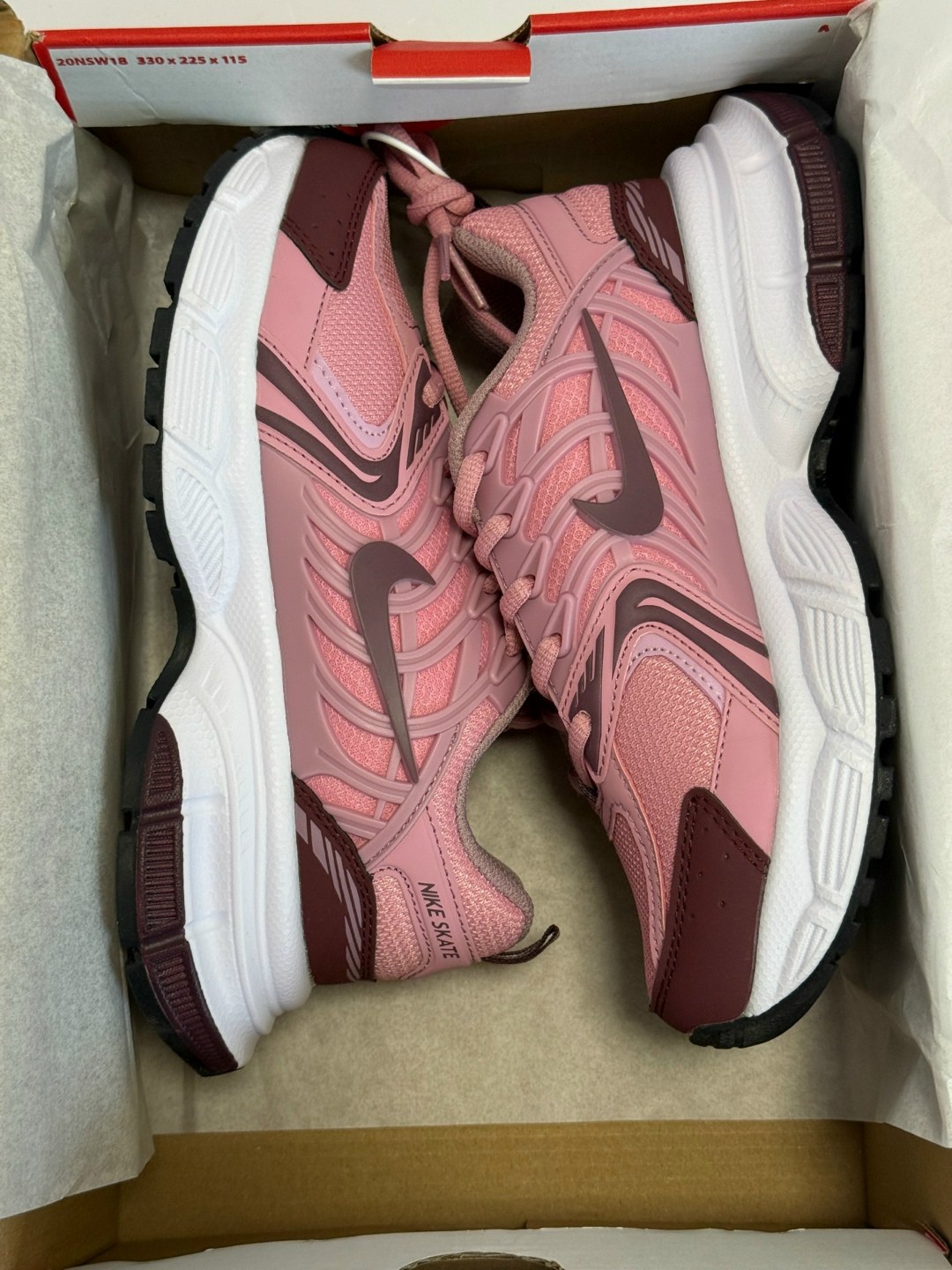 кроссовки,женские кроссовки,женские кроссовки nike,кроссы,спортивная