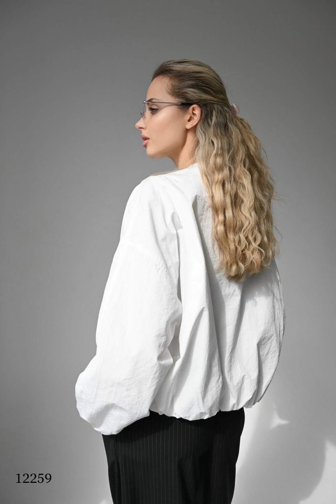 куртка бомбер,широкие брюки,белые брюки,женские широкие брюки,куртка легкая