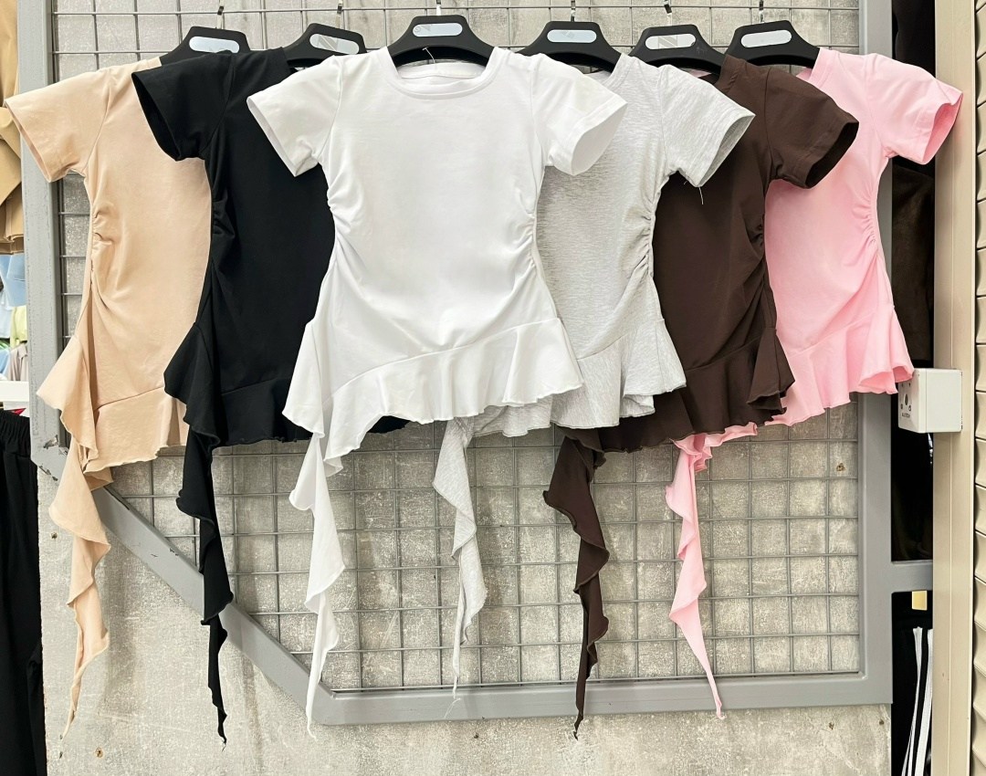 блузка с оборками,футболка с оборками,блузка модная,футболки женская,дизайнерские блузки