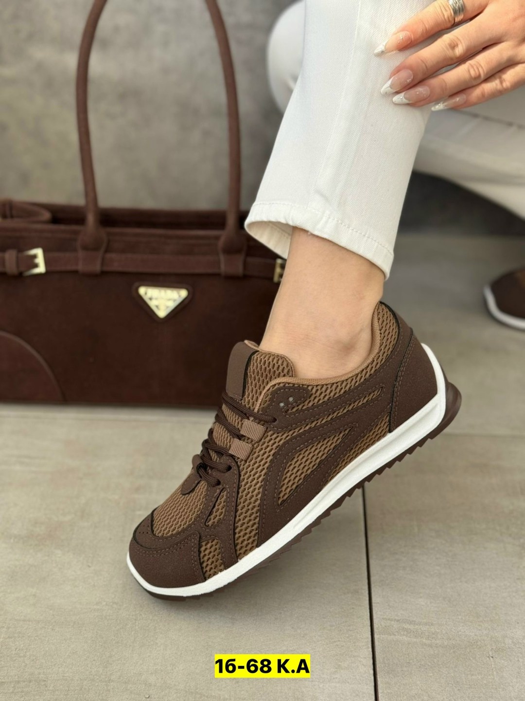 ,кроссовки женскиe,кроссовки для женщин,модные кроссовки,кроссовки