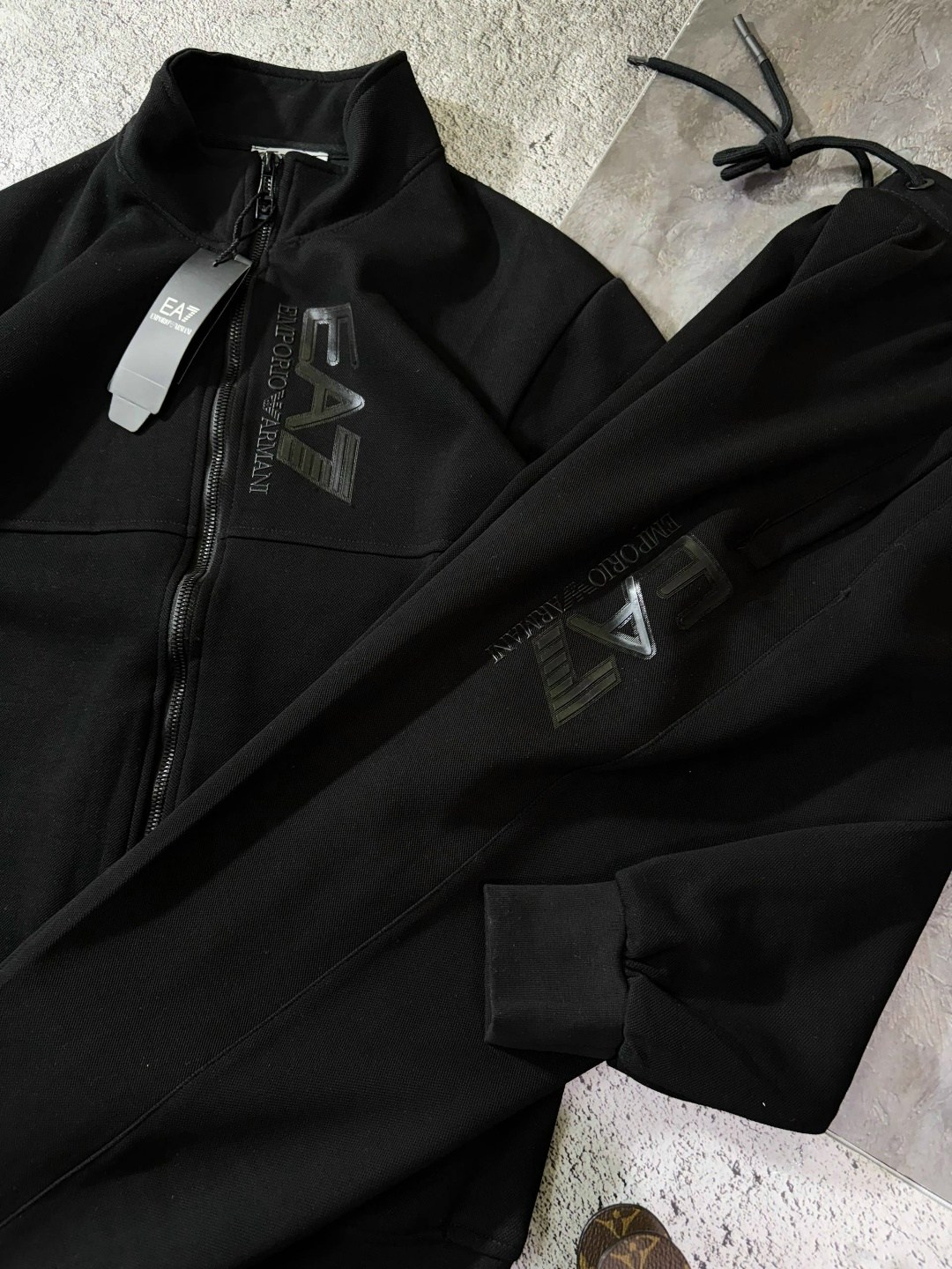 спортивный костюм мужской,спортивный костюм,спортивный костюм armani,спортивный костюм ea7