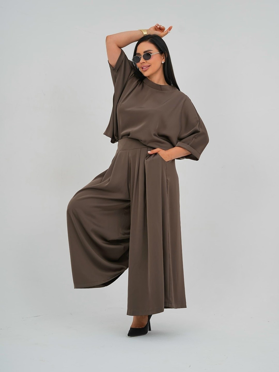 костюм классический adora style шелковая коллекция,брючный атласный вечерний праздничный костюм nurzada,женский костюм,брючный костюм из шёлка,