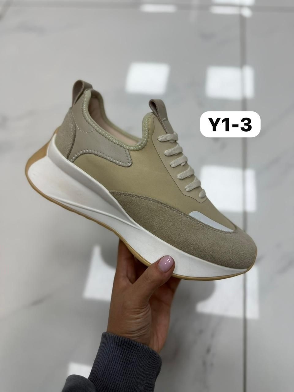 кроссовки женские,,кроссовки модные,стильные кроссовки,стильные женские кроссовки