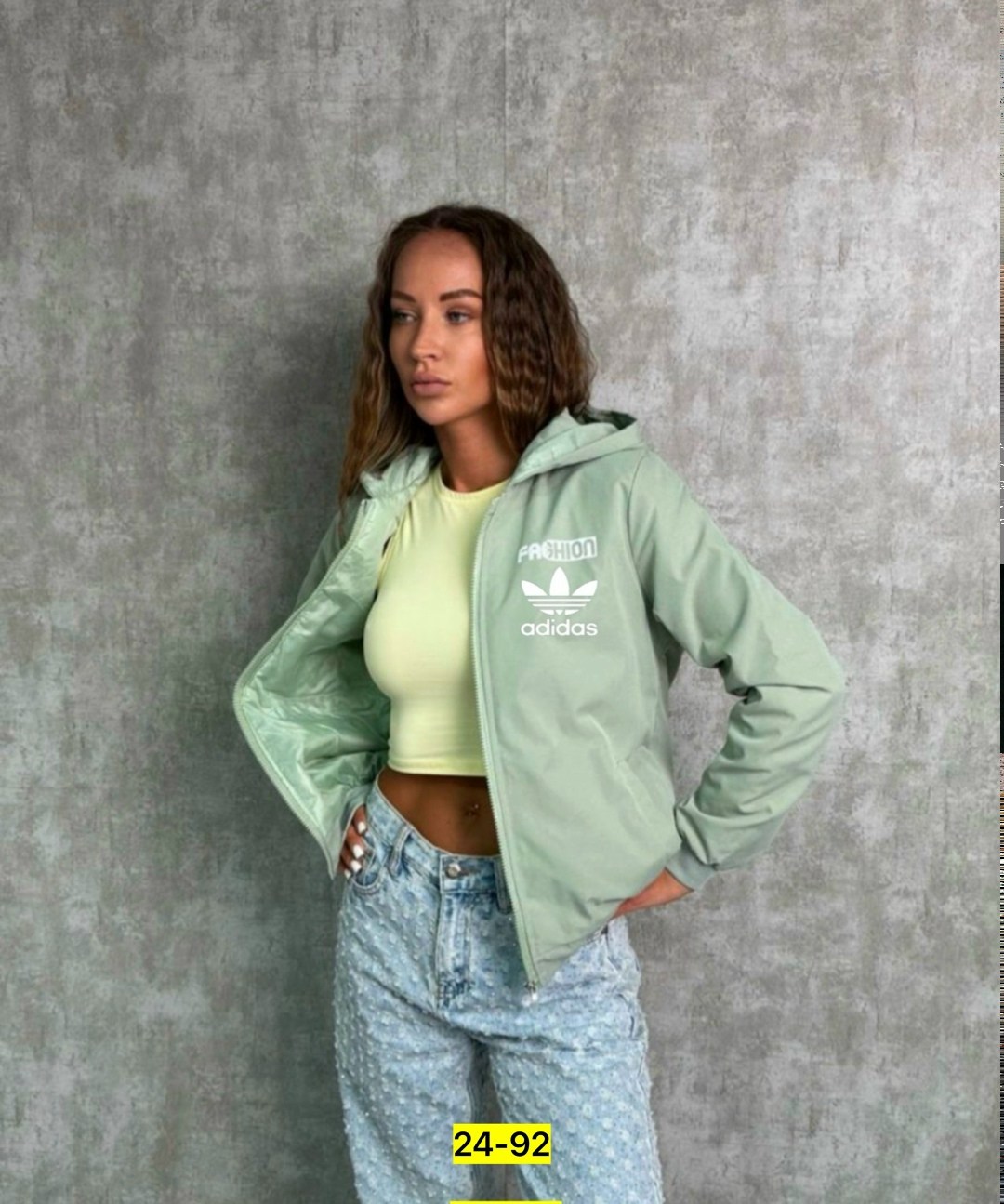 ветровка женская с капюшоном,ветровка женская спортивная,ветровка женская,легкая куртка,женская куртка