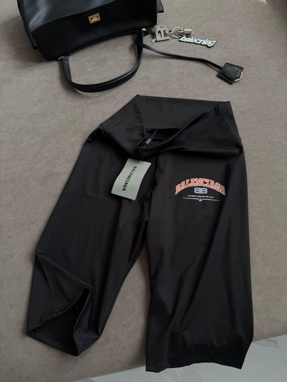 куртка женское balenciaga черный,худи баленсиага,куртка balenciaga,balenciaga оверсайз худи чёрного цвета,balenciaga hoodie