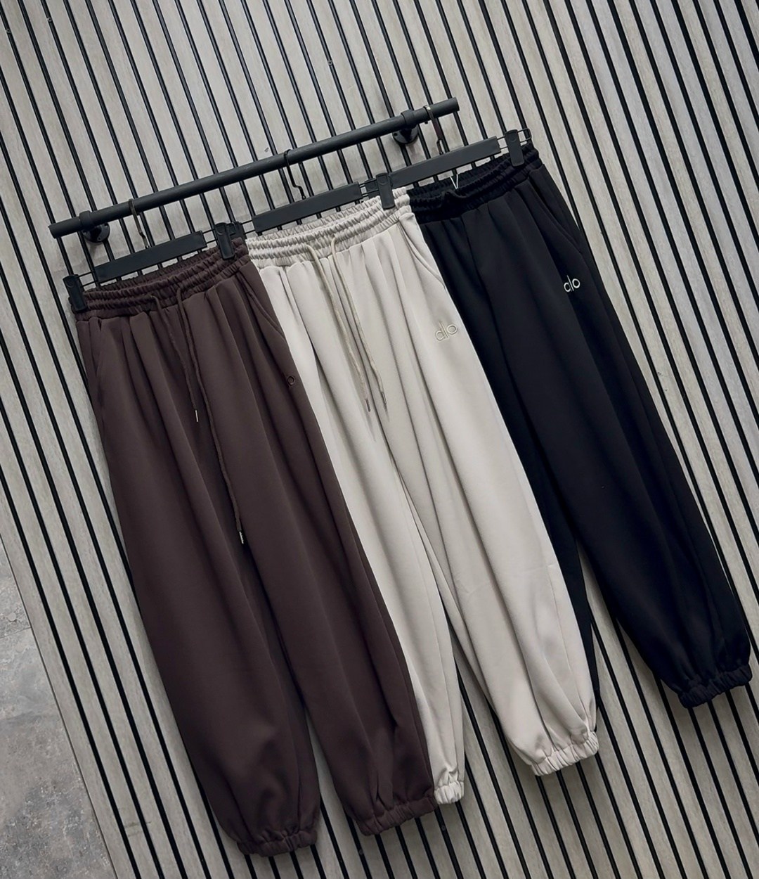 брюки спортивные,повседневные спортивные брюки,брюки свободные спортивные,спортивные штаны,модные штаны