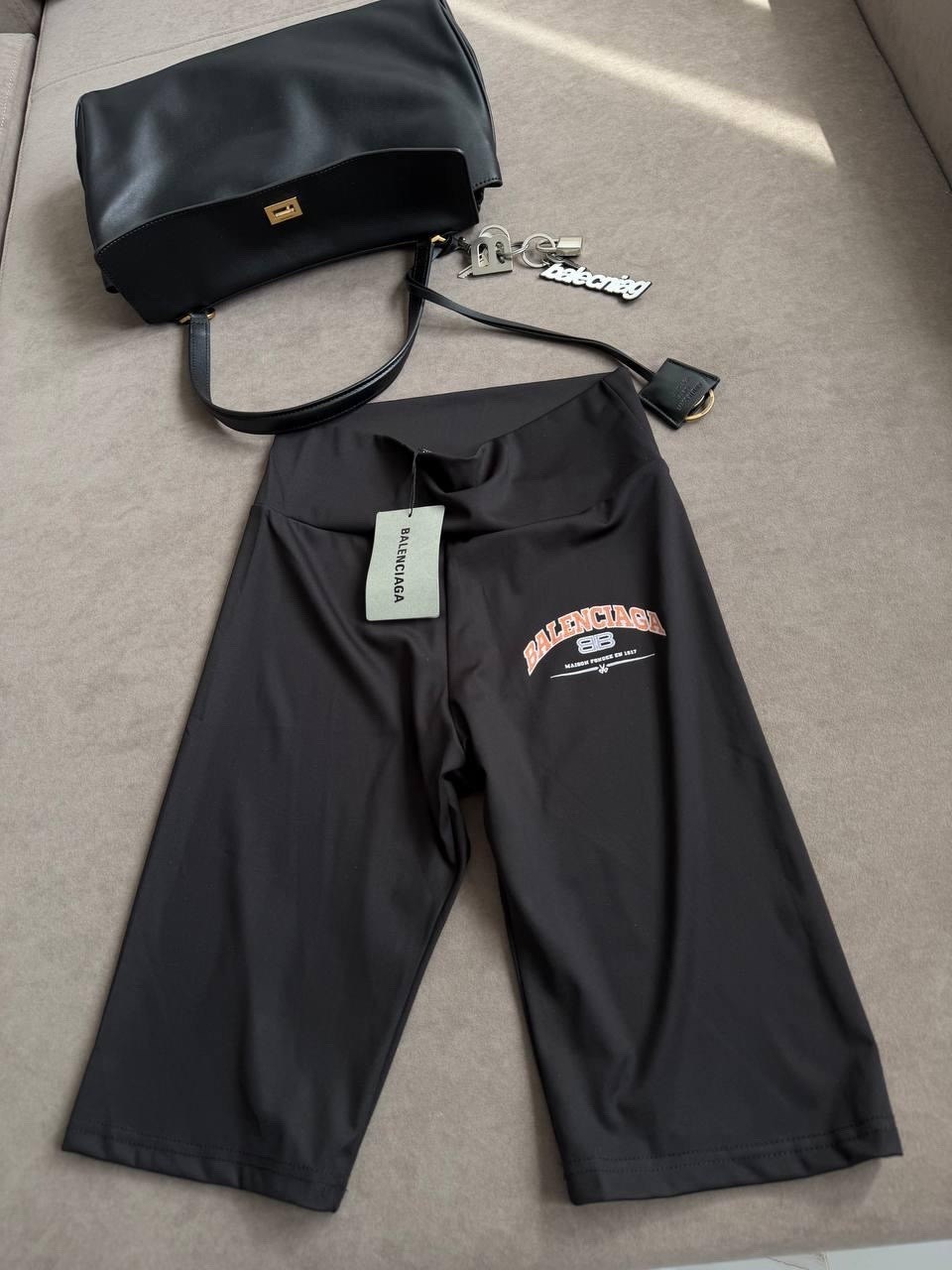 куртка женское balenciaga черный,худи баленсиага,куртка balenciaga,balenciaga оверсайз худи чёрного цвета,balenciaga hoodie