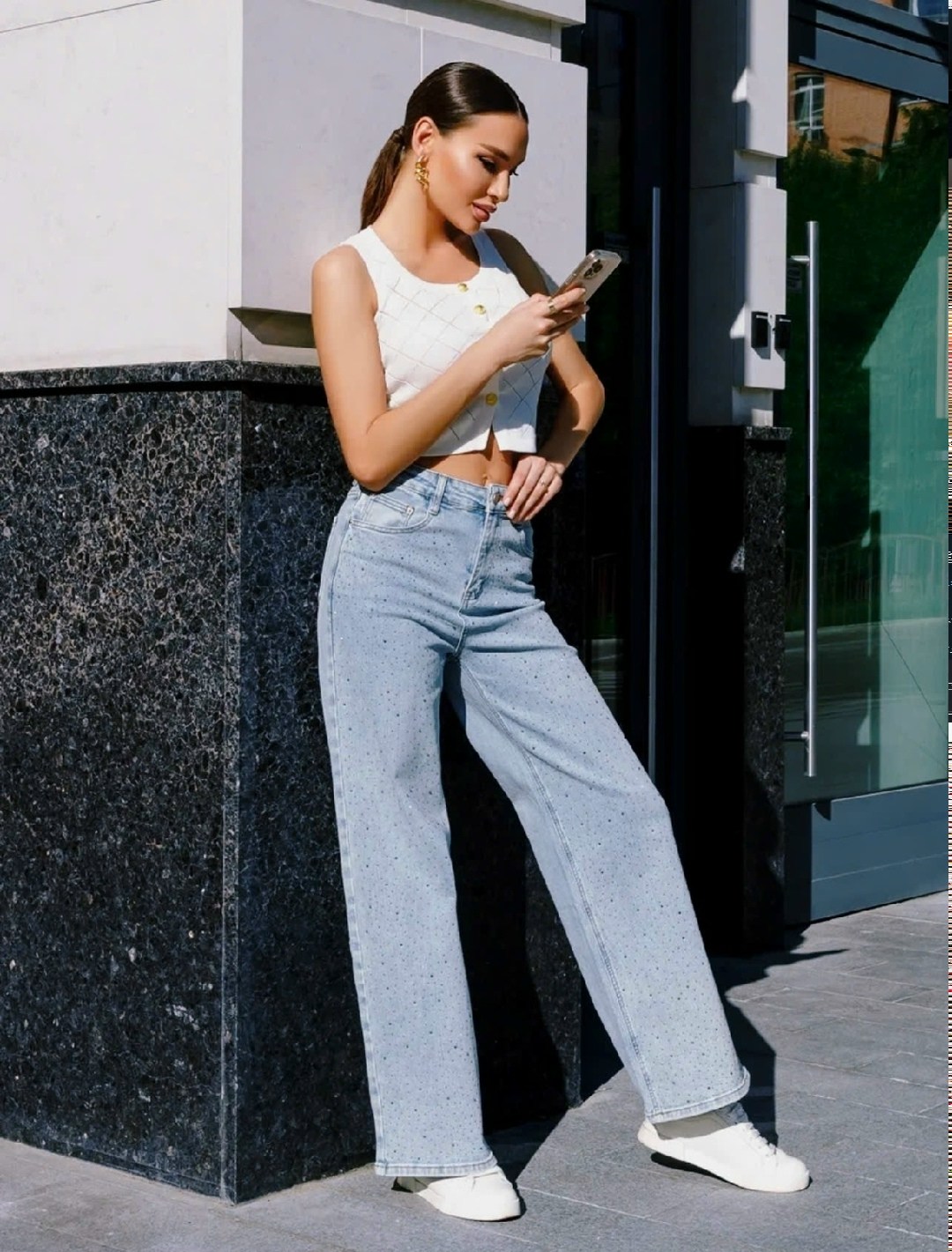 женские джинсы,джинсы стразы,женские джинсы со стразами,джинсы со стразами женские модные,модные джинсы