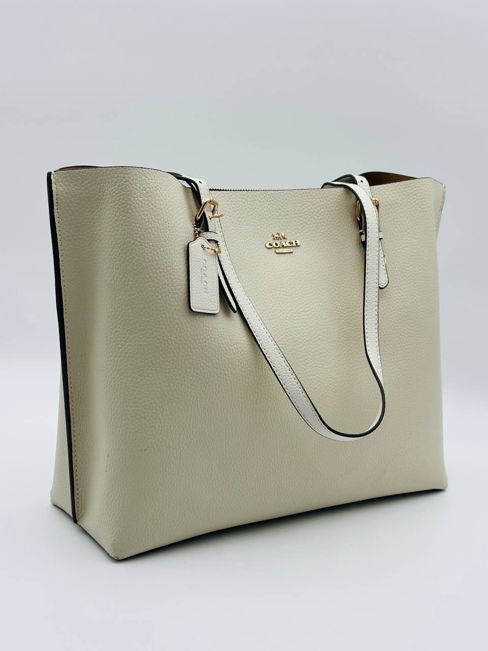 сумка coach,женская сумка coach,сумка тоут coach молочно-белая,женская сумка,сумка coach шоппер на плечо