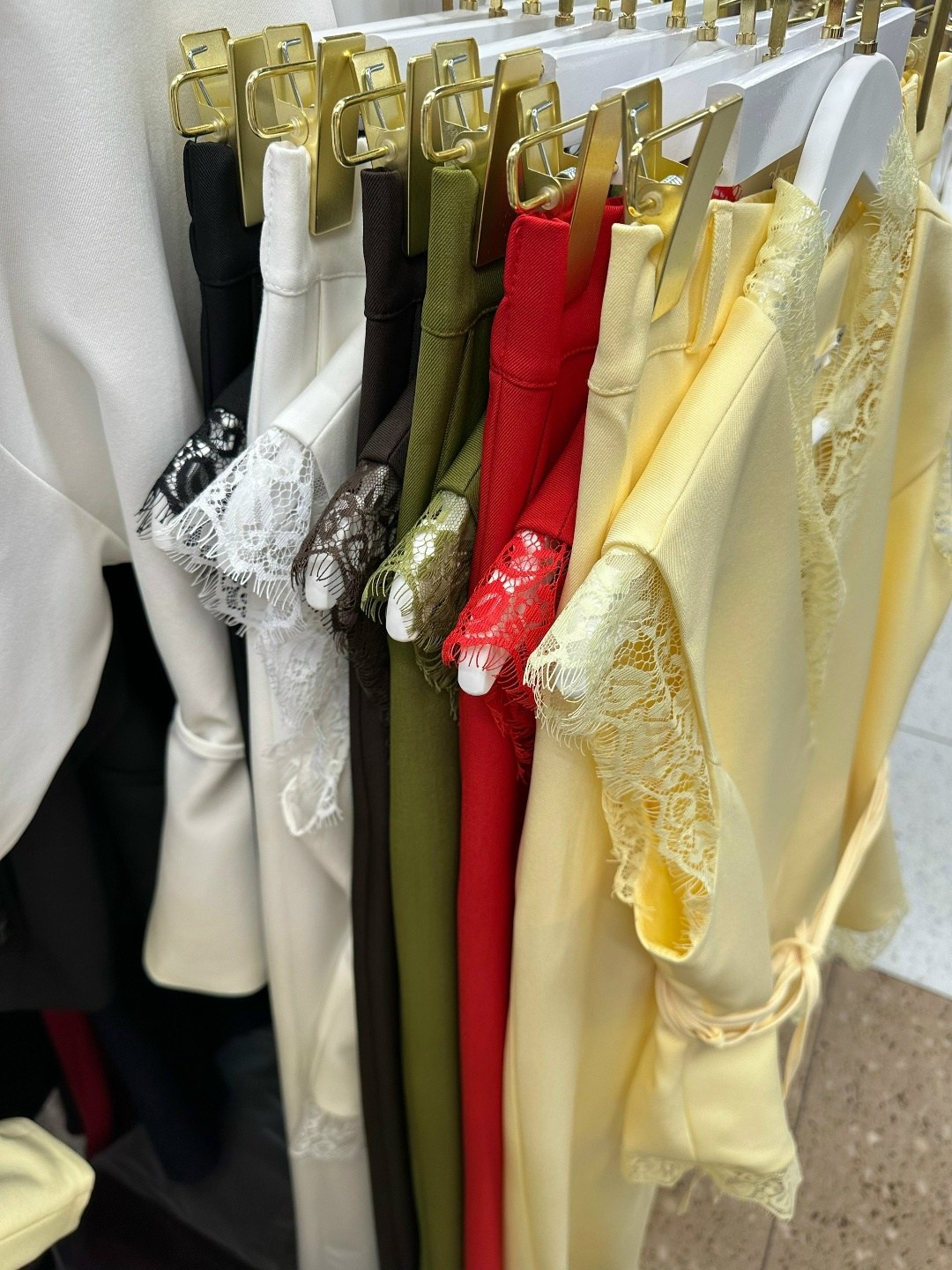 кружевное платье,шелковое платье,платье комбинированное,халат женский,халат с кружевом