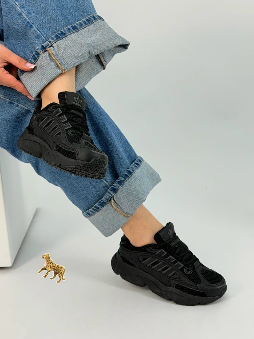 кроссовки adidas,кроссовки,черные кроссовки,кроссовки женские черные,кроссовки женскиe