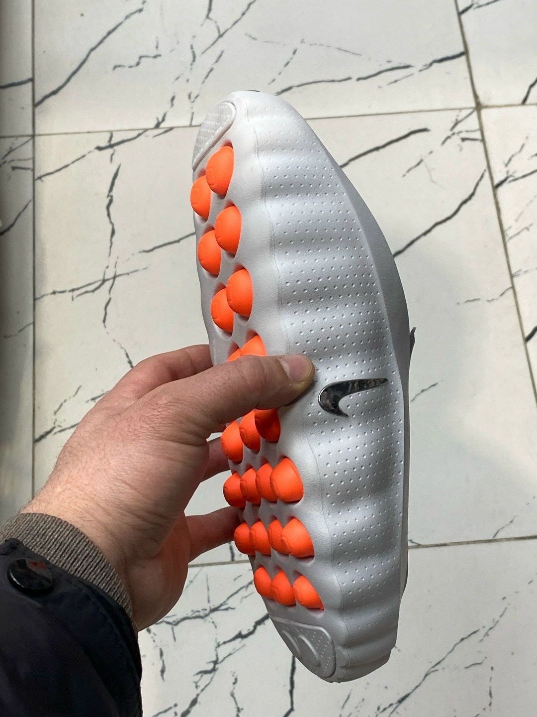 кроссовки,найк тапки,тапочки найк,оригинальный спортивный,nike mind 001