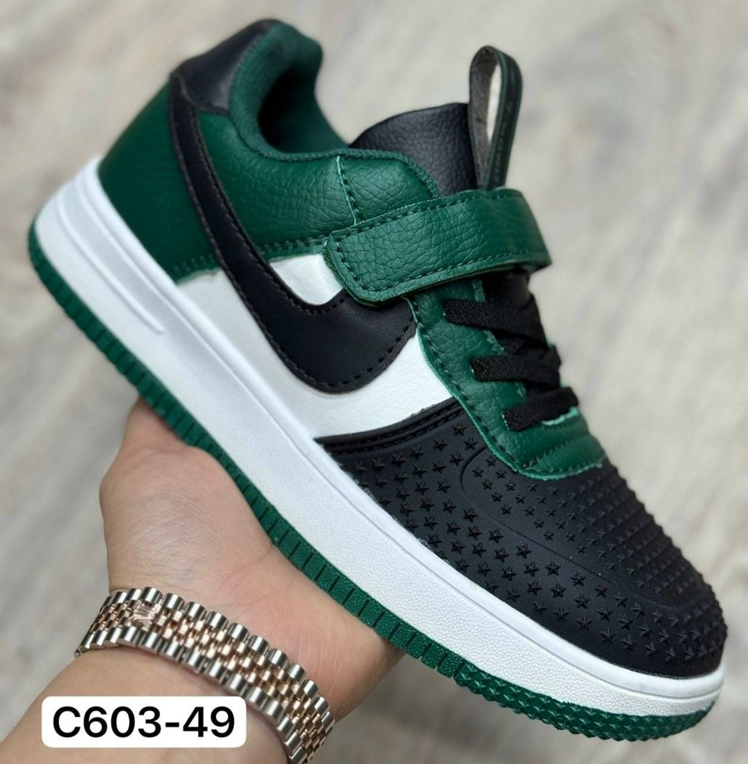 кроссовки,кроссовки закрытые,кроссовки nike lunar force 1 duckboot зимние зеленые,модели обуви,кроссовки оптом