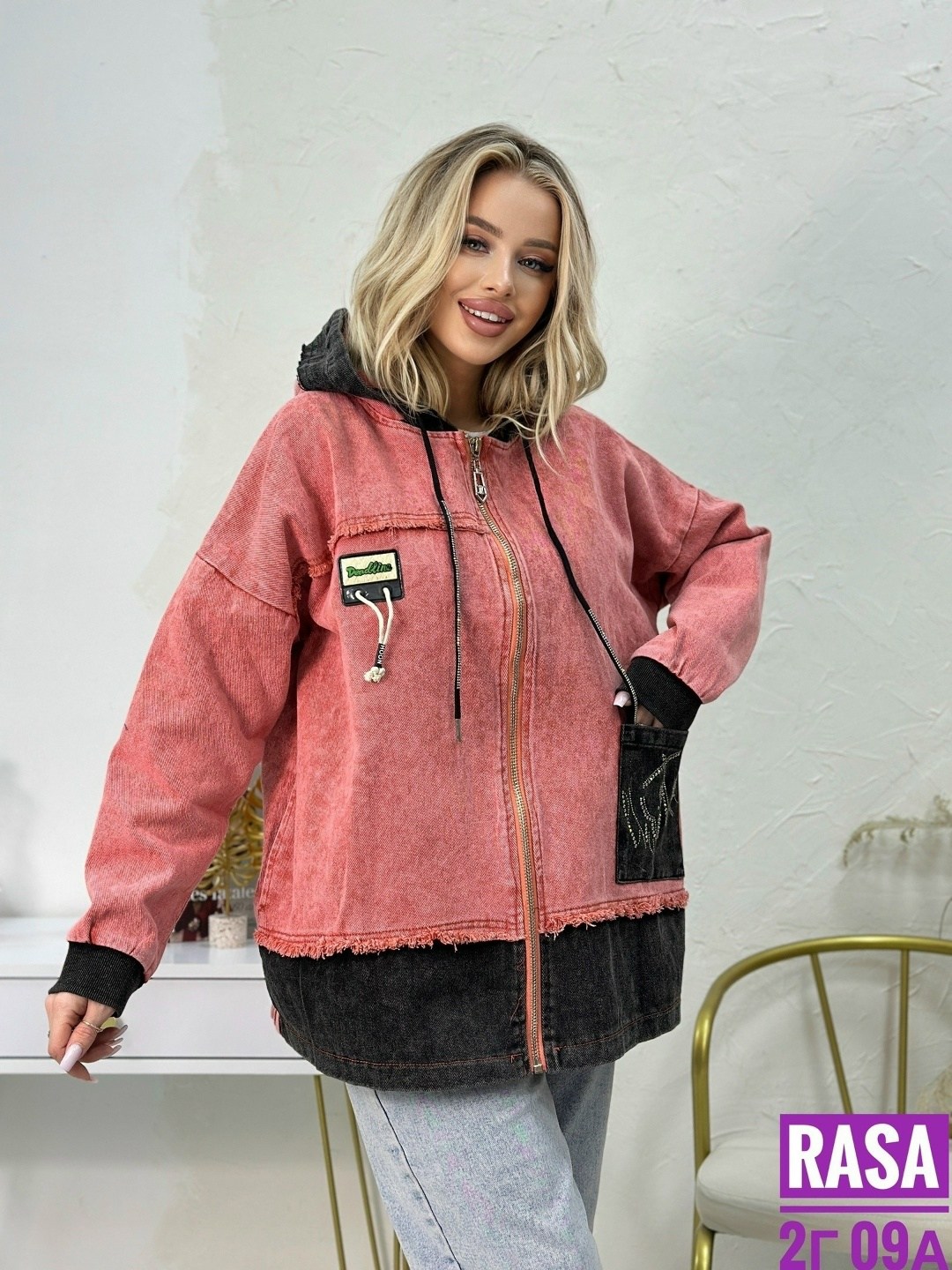 джинсовая женская куртка,куртка джинсовая,женская куртка,джинсовая куртка с капюшоном,женская джинсовая куртка больших размеров с