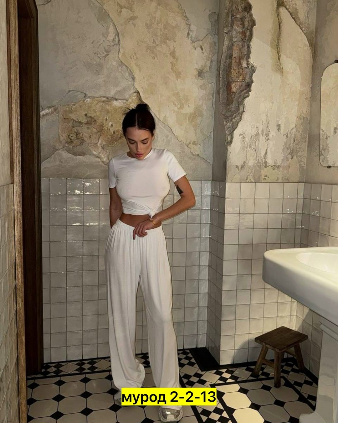 костюм с кроп топом,прямые брюки,арабова фатя,спортивные женские тела,слив голая