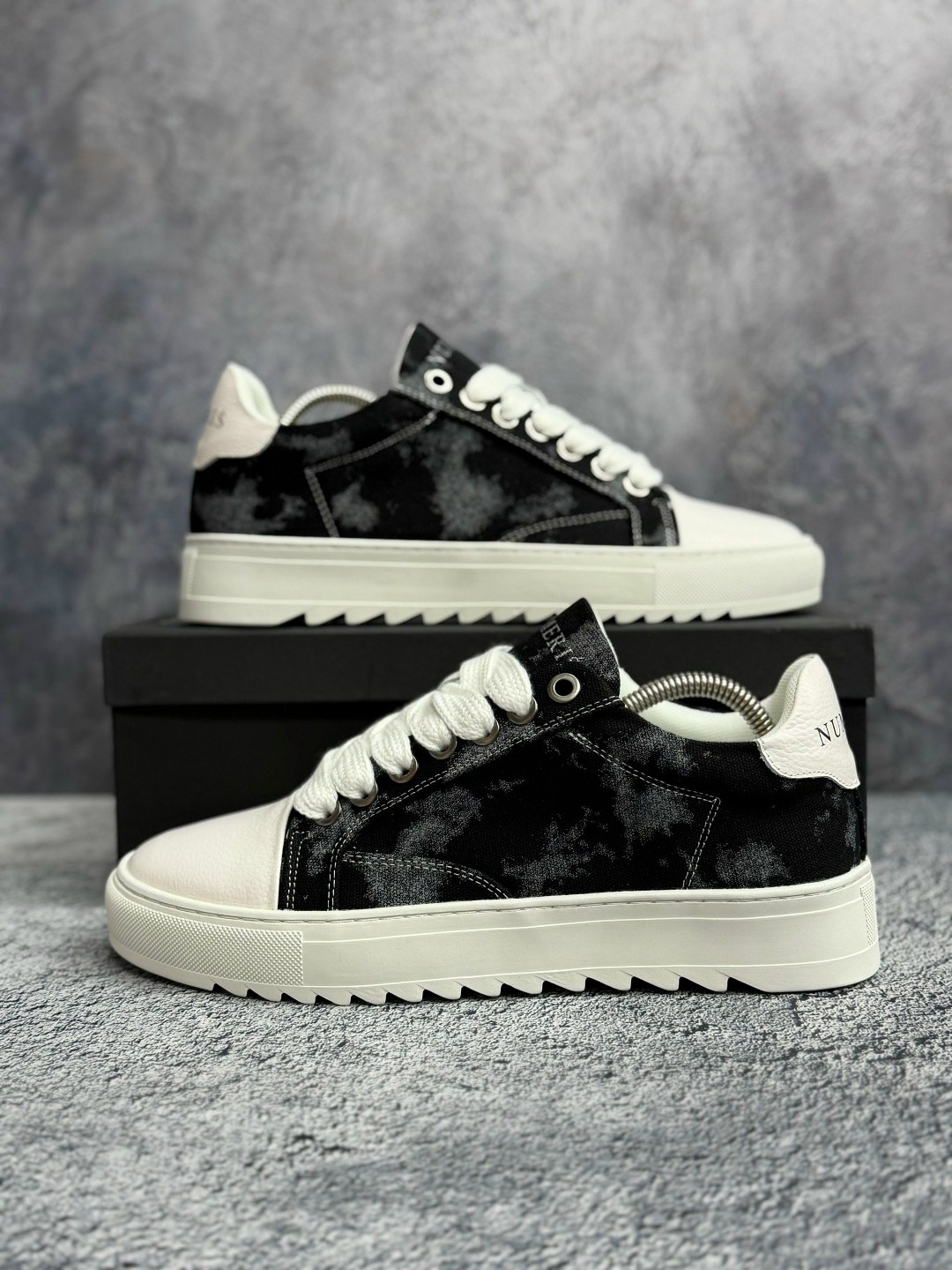 ,модные кроссовки,кеды замшевые,женские кроссовки,повседневные кроссовки