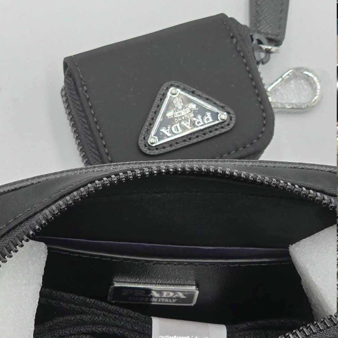 прада сумка,prada nylon shoulder bag,prada re-nylon and brushed leather shoulder bag - black,мужская сумка,сумка prada