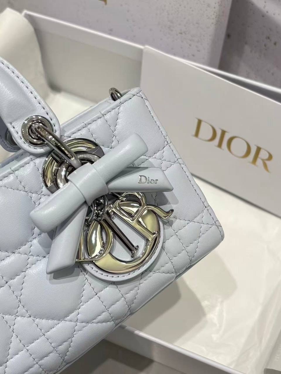 dior сумка,сумки диор,сумка диор белая,сумка кристиан диор маленькая,женская сумка dior