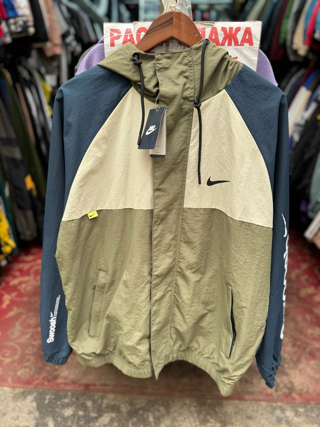 nike ветровка,мужская куртка nike,бомбер nike,куртка мужская спортивная,куртка nike sportswear swoosh