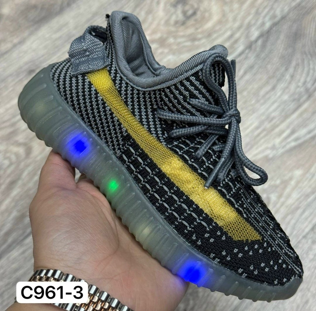 кроссовки изики детские светящиеся,кроссовки детские изики,кроссовки,кроссовки женскиe,детские кроссовки