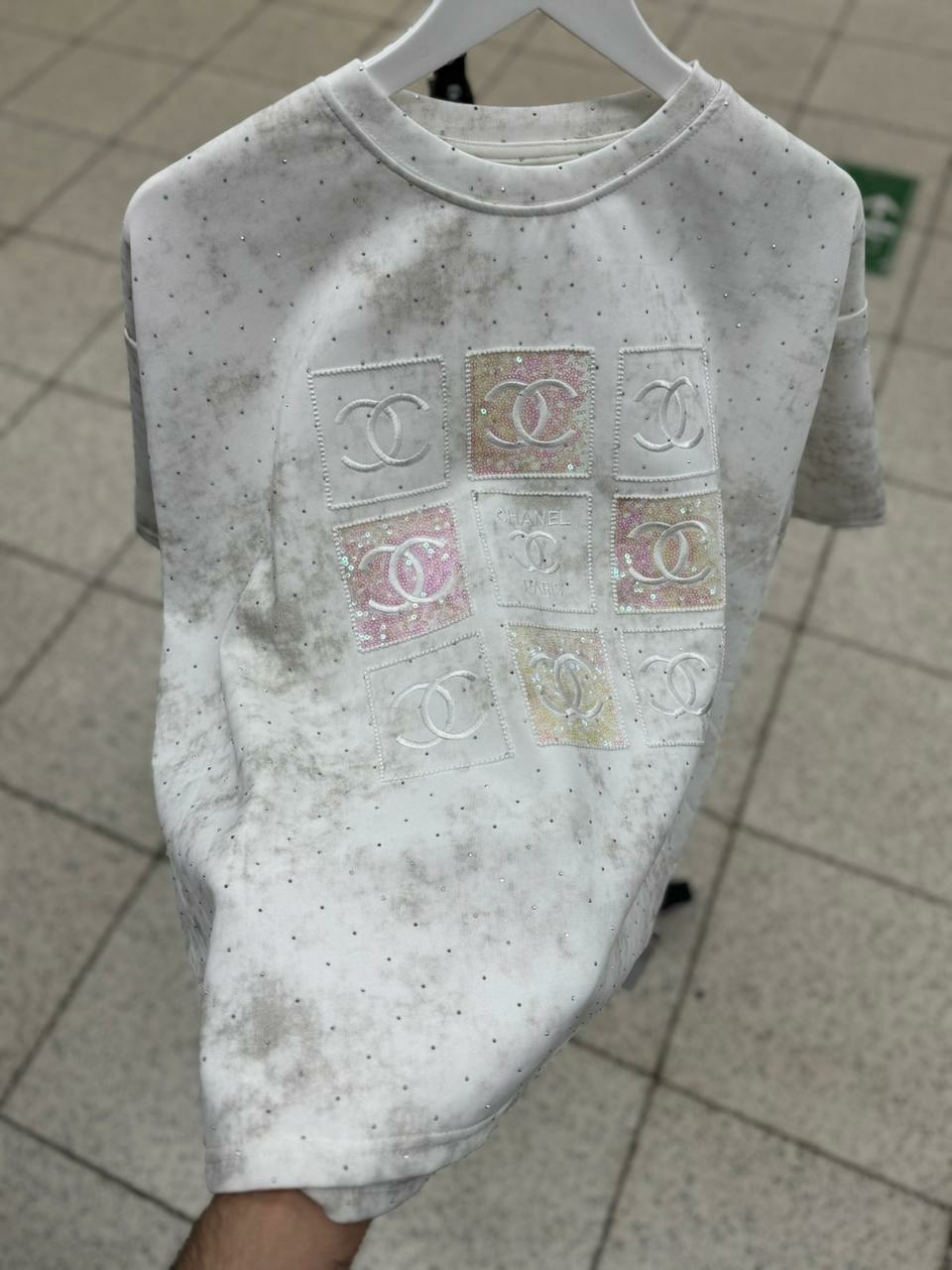 женская футболка,футболка chanel,футболки дизайн,футболка с вышивкой,футболка