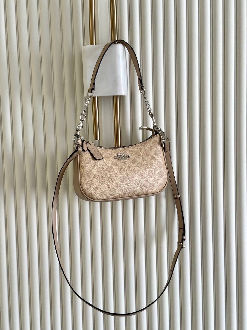 сумка coach женская,сумка coach,сумочка coach teri белая,coach белая сумка через плечо,сумка coach белая