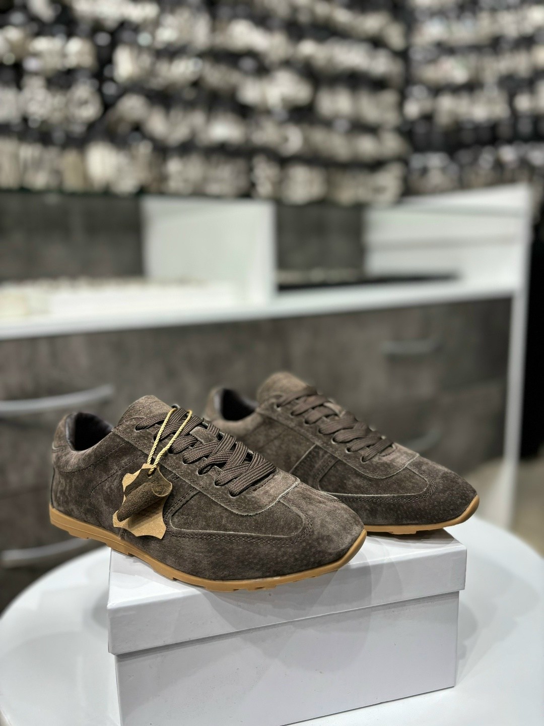 ,замшевые кроссовки,женские кроссовки,обуви,мужские замшевые кроссовки