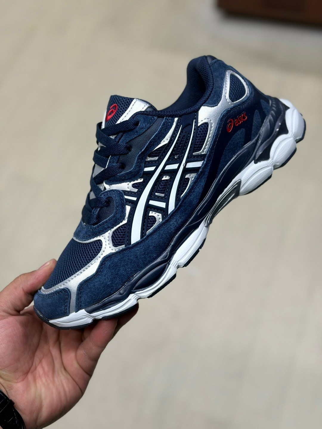 кроссовки asics gel-nyc graphite grey black,кроссовки мужские asics,кроссовки asics,кроссовки asics gel nyc,спортивная