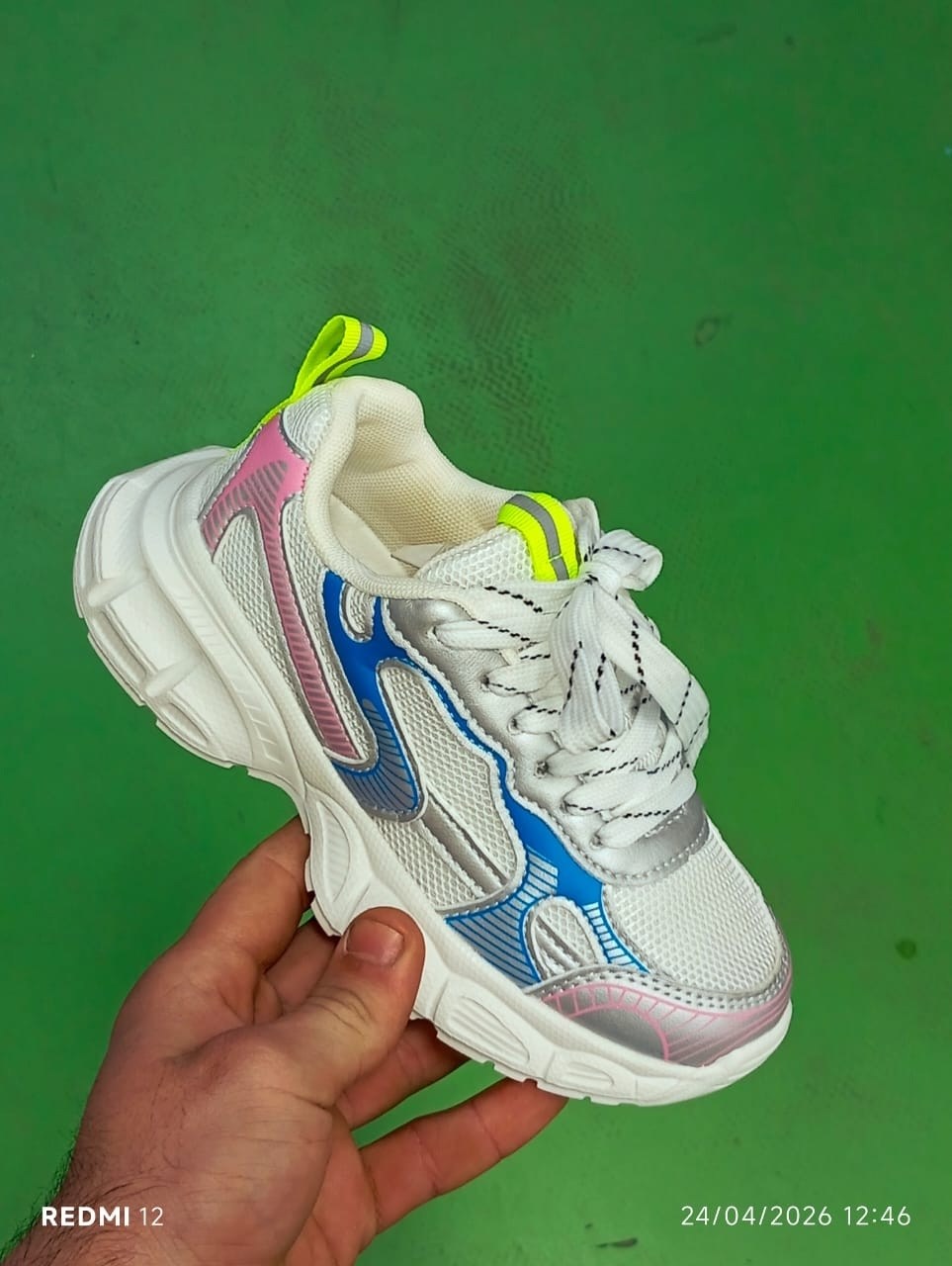 кроссовки женские,модные кроссовки,повседневные кроссовки,оригинальные кроссовки,спортивная