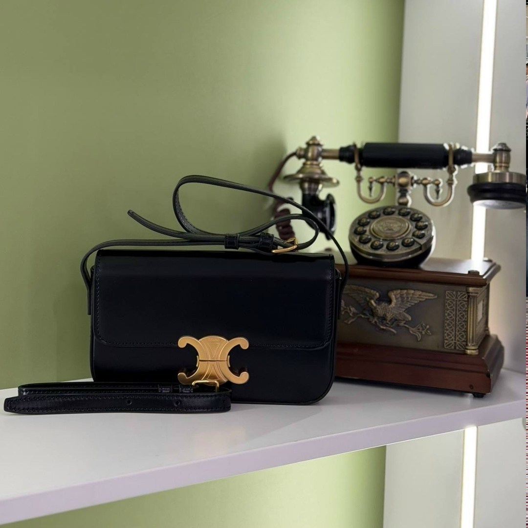 celine сумка на плечо,сумка celine,сумка celine triomphe,женская сумка celine,сумка на плечо багет celine