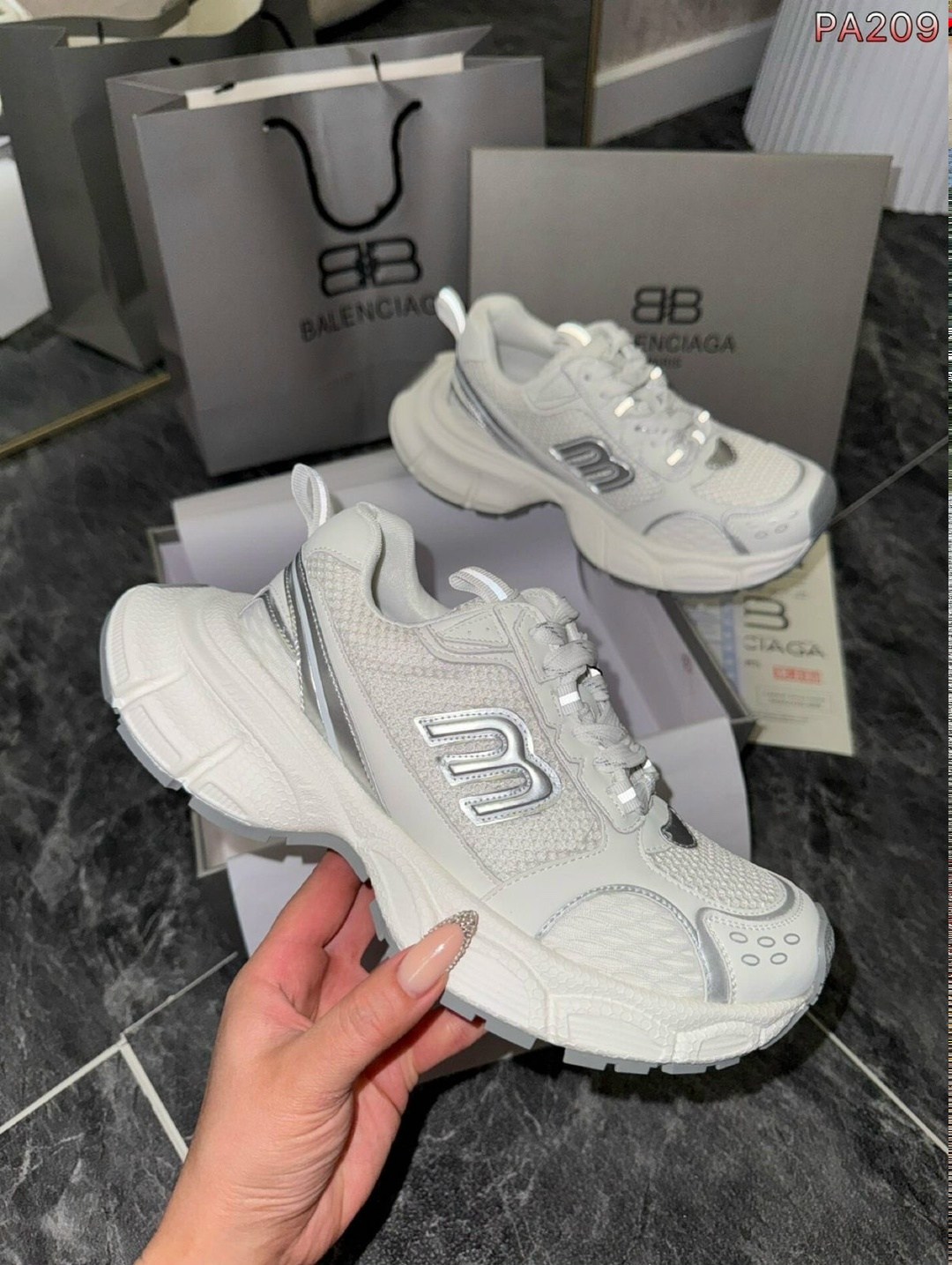 кроссовки женские balenciaga,женские кроссовки,кроссовки balenciaga,кроссовки баленсиага женские оригинал,